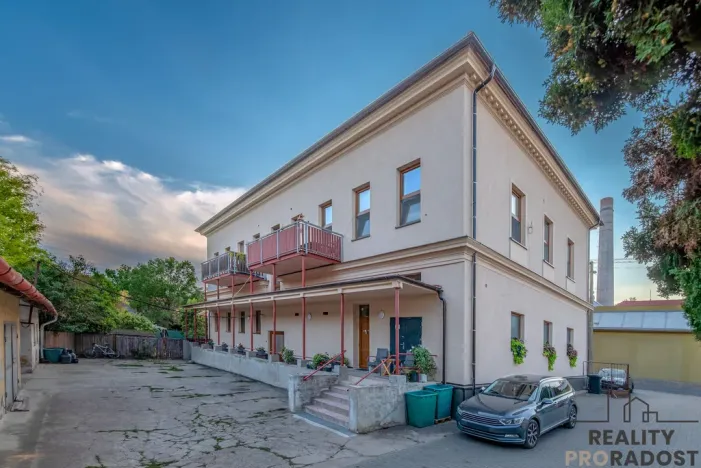 Prodej bytu 2+kk, Ivančice, Tovární, 53 m2