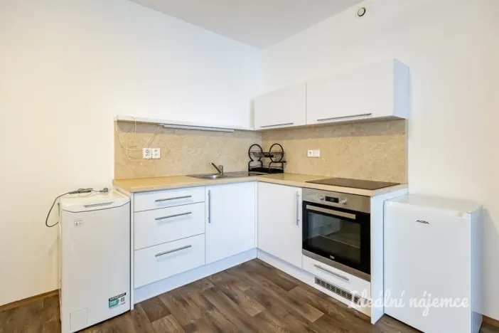Pronájem bytu 2+kk, Praha - Žižkov, Hartigova, 44 m2