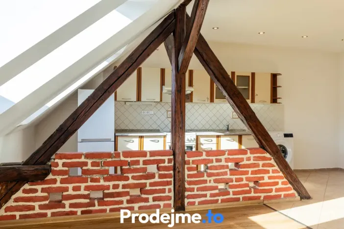Prodej atypického bytu, Znojmo, 17. listopadu, 77 m2