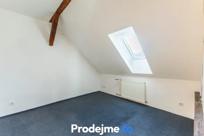 Prodej atypického bytu, Znojmo, 17. listopadu, 77 m2