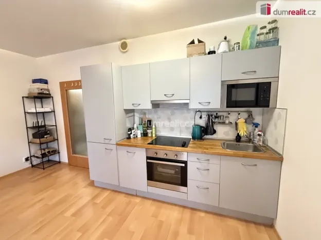 Pronájem bytu 1+kk, Praha - Letňany, Pavla Beneše, 39 m2