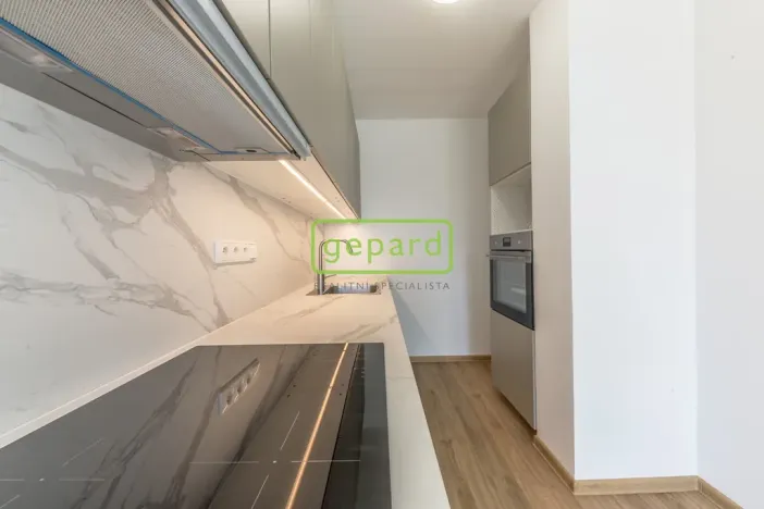 Pronájem bytu 3+kk, Praha, Řešovská, 56 m2
