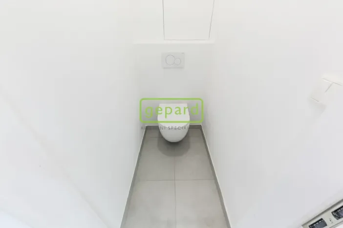 Pronájem bytu 3+kk, Praha, Řešovská, 56 m2