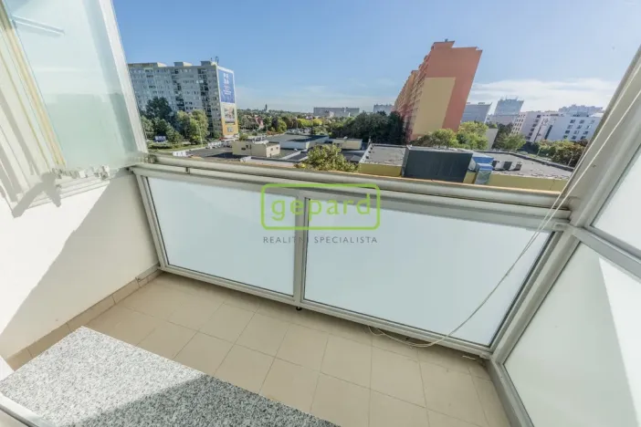 Pronájem bytu 3+kk, Praha, Řešovská, 56 m2