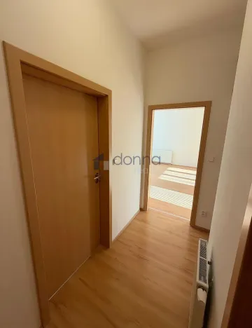 Pronájem bytu 2+kk, Praha, U Kamýku, 55 m2