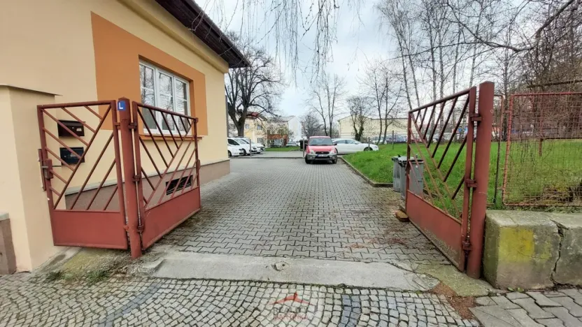 Pronájem skladu, Valašské Meziříčí, Poláškova, 24 m2
