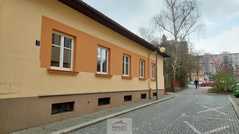 Pronájem skladu, Valašské Meziříčí, Poláškova, 24 m2