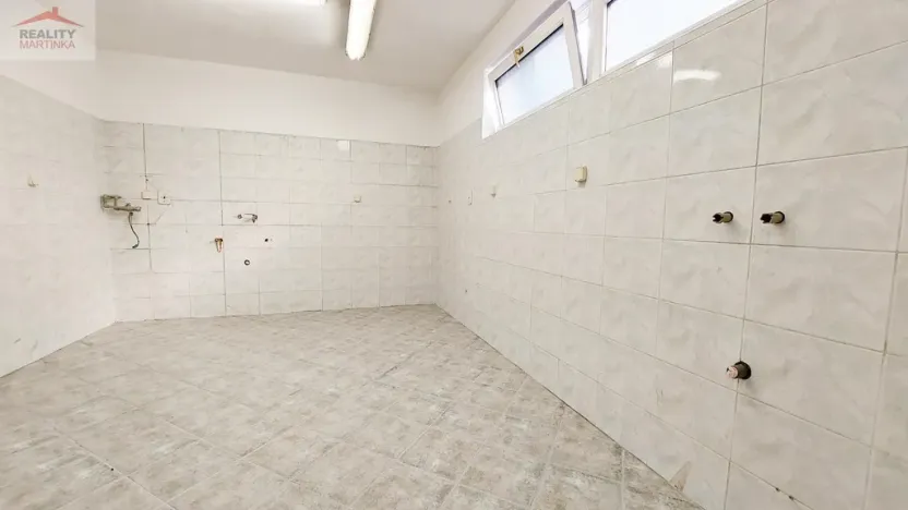 Pronájem skladu, Valašské Meziříčí, Šafaříkova, 143 m2
