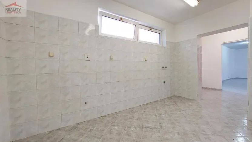Pronájem skladu, Valašské Meziříčí, Šafaříkova, 143 m2