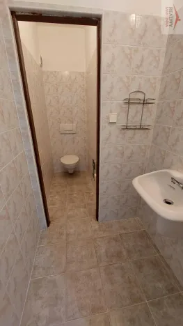 Pronájem skladu, Valašské Meziříčí, Šafaříkova, 143 m2