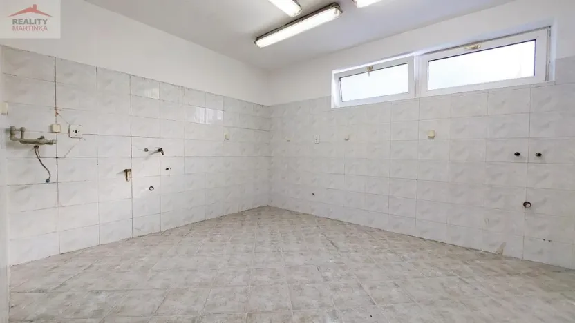 Pronájem skladu, Valašské Meziříčí, Šafaříkova, 143 m2