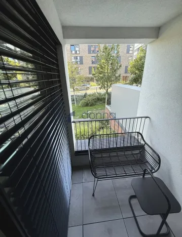 Pronájem bytu 1+kk, Praha, Vladimíra Kobranova, 39 m2