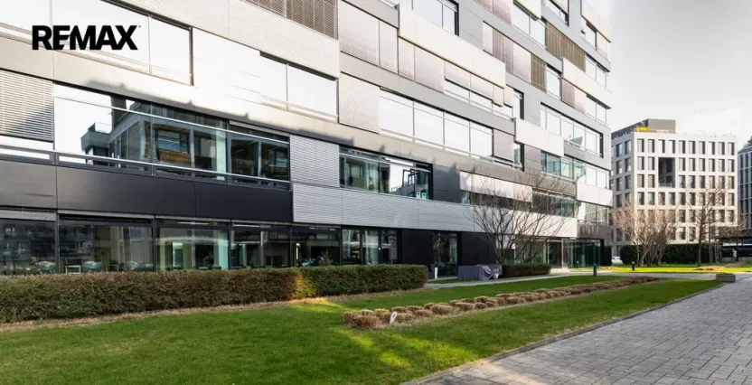 Pronájem obchodního prostoru, Praha - Libeň, Voctářova, 177 m2