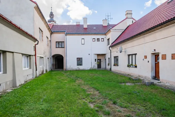 Prodej rodinného domu, Chlumec nad Cidlinou, 700 m2