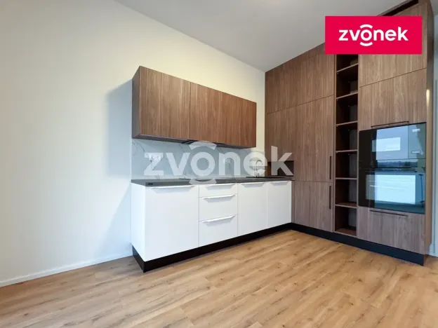 Pronájem bytu 2+kk, Brno, Komárovská, 55 m2