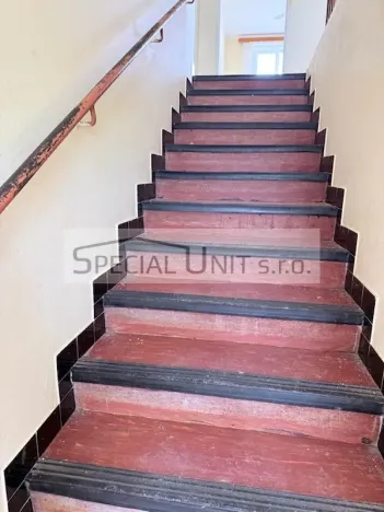Prodej rodinného domu, Dobrovice - Holé Vrchy, 250 m2