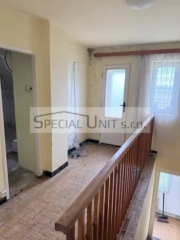 Prodej rodinného domu, Dobrovice - Holé Vrchy, 250 m2