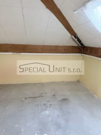 Prodej rodinného domu, Dobrovice - Holé Vrchy, 250 m2