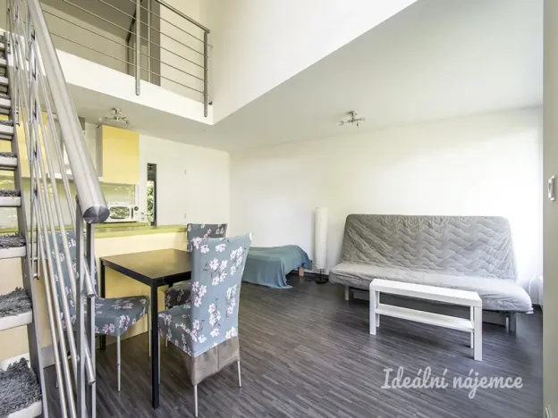 Pronájem bytu 2+kk, Praha - Libeň, U libeňského pivovaru, 45 m2