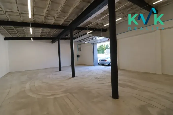 Pronájem skladu, Karlovy Vary, Chebská, 450 m2