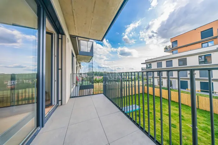 Pronájem bytu 2+kk, Praha - Řeporyje, Haenkeho, 47 m2