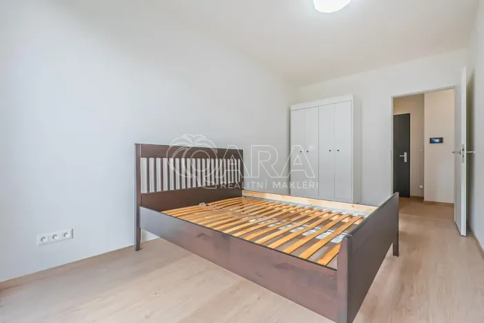 Pronájem bytu 2+kk, Praha - Řeporyje, Haenkeho, 47 m2
