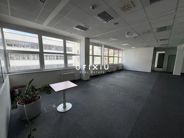 Pronájem kanceláře, Praha - Smíchov, Karla Engliše, 1500 m2