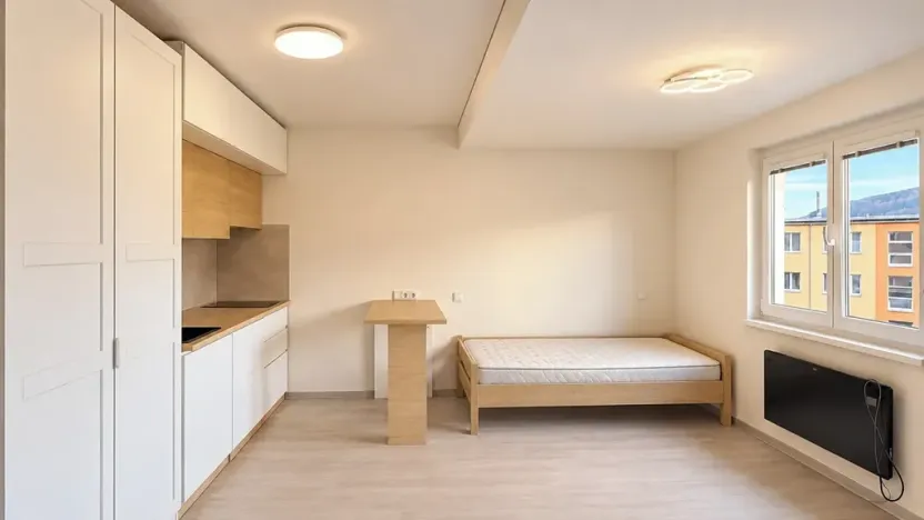 Pronájem bytu 1+kk, Děčín, Liliová, 21 m2