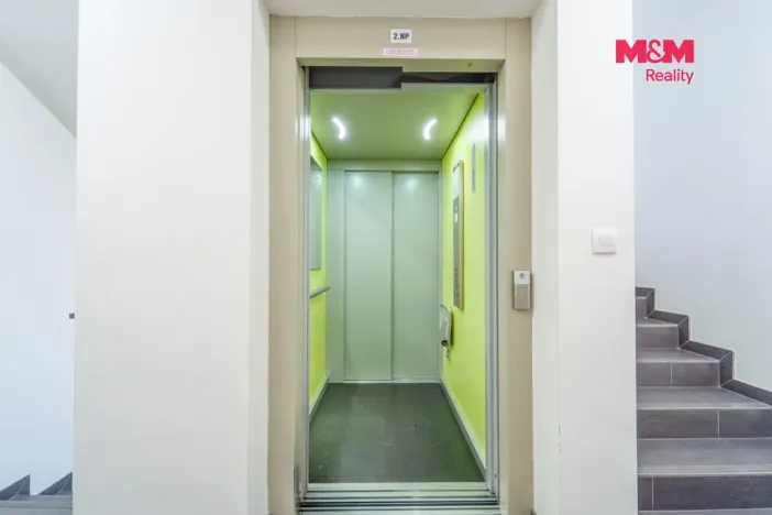Pronájem bytu 3+kk, Plzeň - Jižní Předměstí, Poděbradova, 79 m2