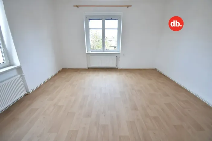 Pronájem bytu 1+1, Karlovy Vary, K Linhartu, 35 m2