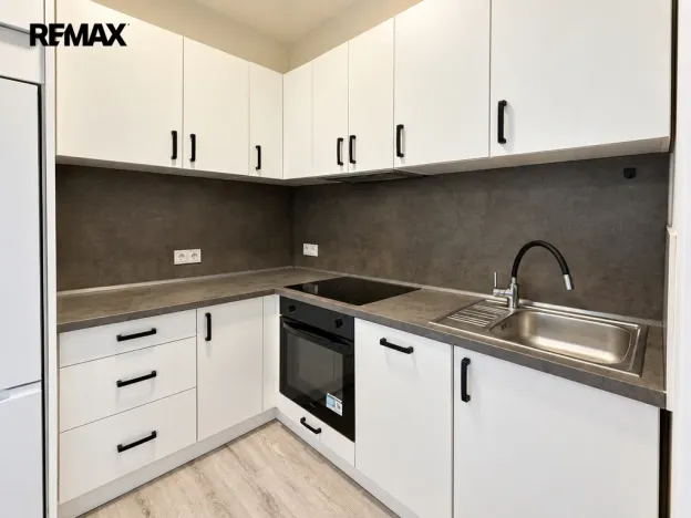 Prodej bytu 2+kk, Praha - Vysočany, Prouzova, 54 m2