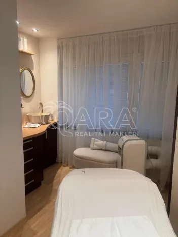 Prodej bytu 1+kk, Praha - Prosek, Veltruská, 22 m2