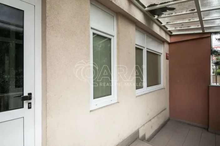 Prodej bytu 1+kk, Praha - Prosek, Veltruská, 22 m2