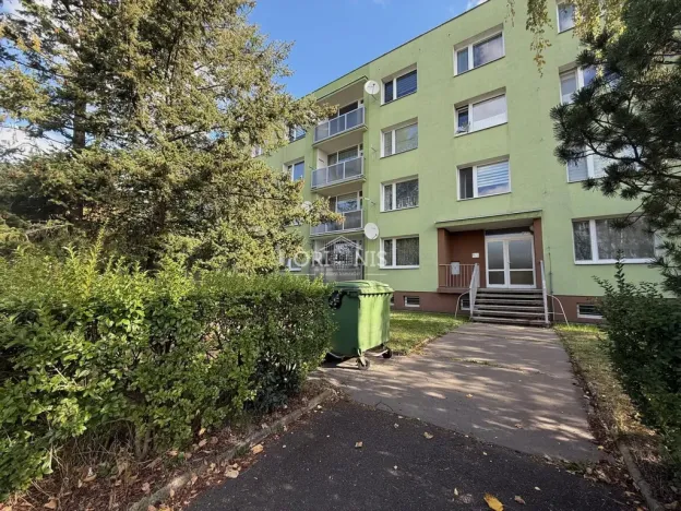 Pronájem bytu 1+1, Chomutov, Dr. Janského, 37 m2