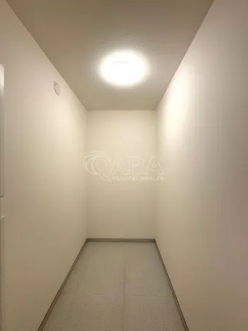 Pronájem bytu 3+kk, Praha - Modřany, Kolmanova, 94 m2