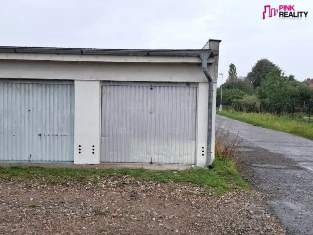 Prodej garáže, Hradec Králové, U Mostku, 16 m2
