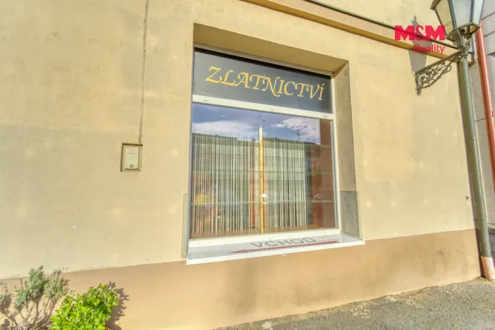 Pronájem obchodního prostoru, Kralovice, Masarykovo nám., 38 m2