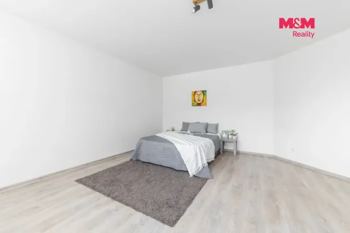 Prodej bytu 3+1, Břeclav, Kpt. Jaroše, 93 m2