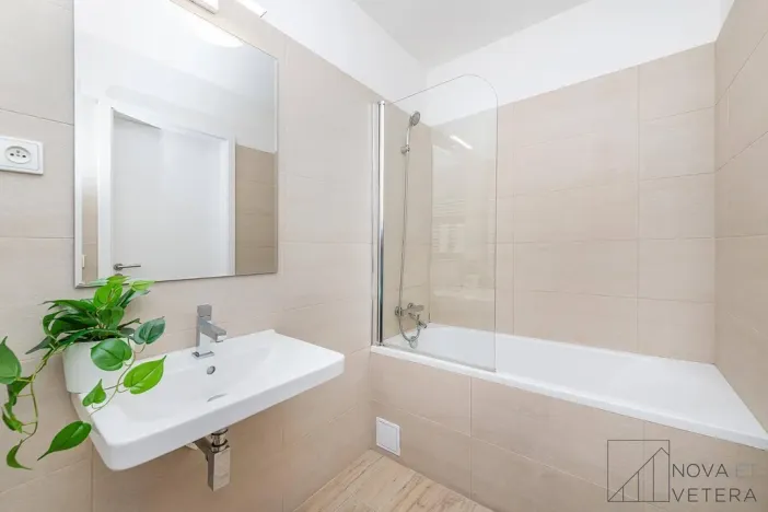 Prodej bytu 3+1, Praha - Vinohrady, Chodská, 117 m2