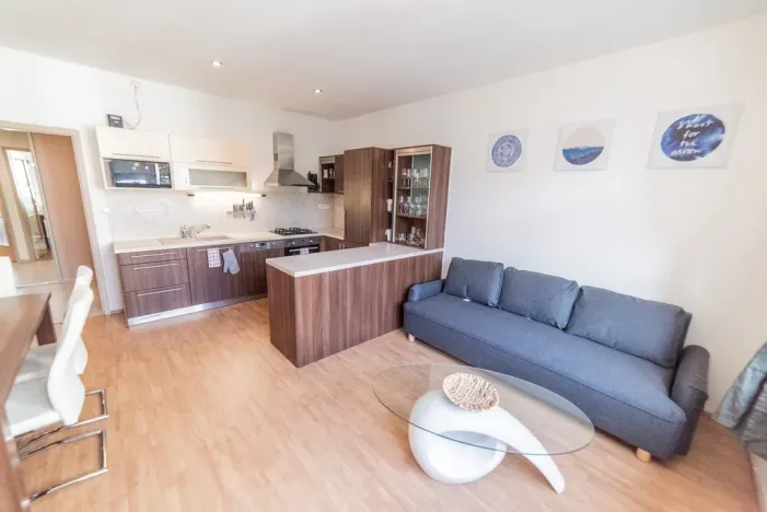 Pronájem bytu 2+kk, Praha - Smíchov, Vltavská, 63 m2