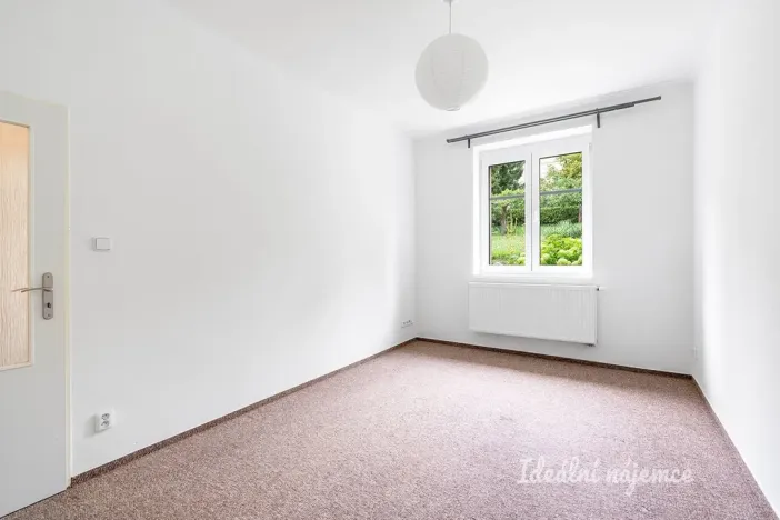 Pronájem bytu 3+1, Praha - Střešovice, Na Petynce, 71 m2