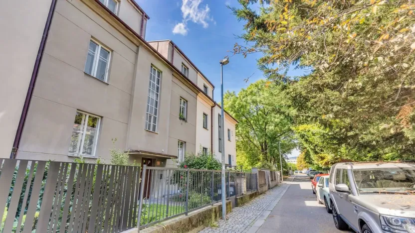 Prodej činžovního domu, Praha - Břevnov, U třetí baterie, 388 m2