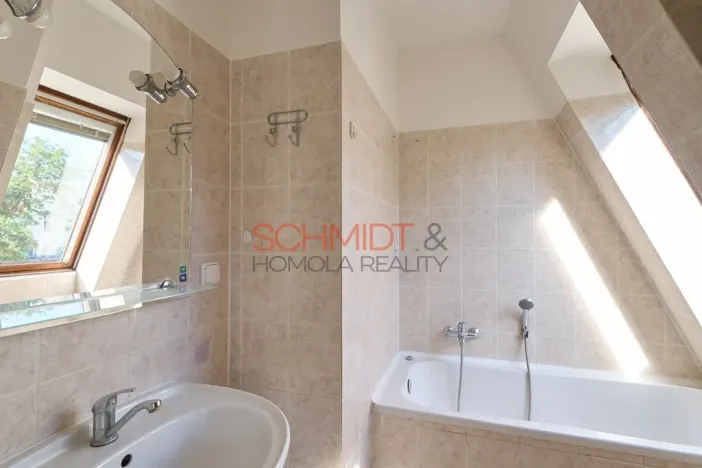 Prodej bytu 2+kk, Hustopeče, Husova, 55 m2