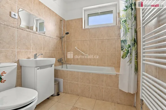 Prodej bytu 2+1, Ostrov, Lidická, 58 m2