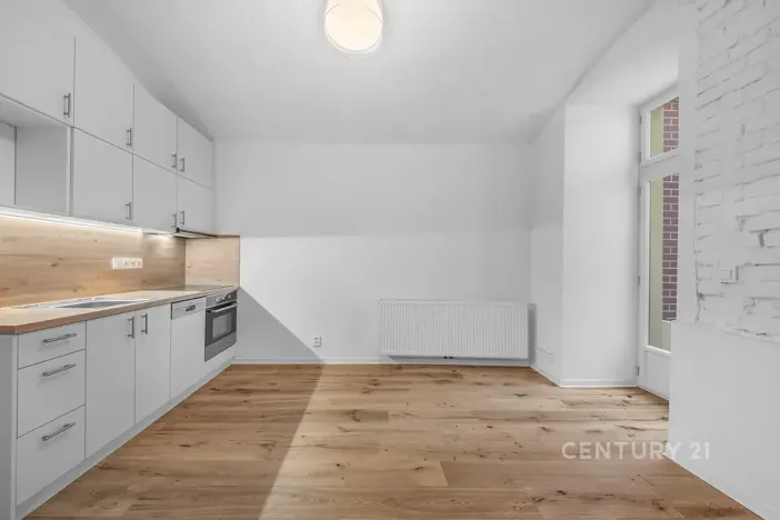 Pronájem kanceláře, Praha - Nusle, Sezimova, 50 m2