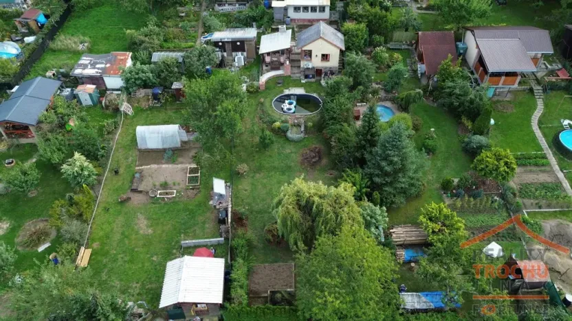 Prodej chaty, Chvaletice, 450 m2