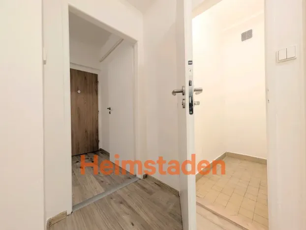 Pronájem bytu 2+kk, Ostrava - Poruba, náměstí Boženy Němcové, 68 m2