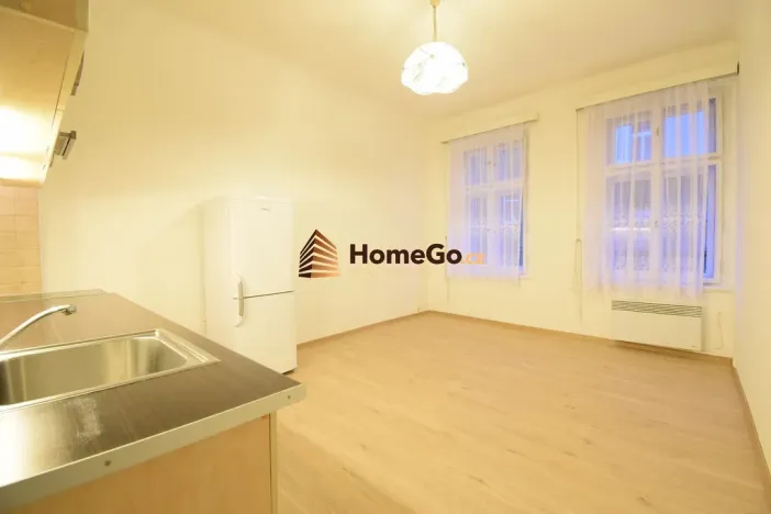 Pronájem bytu 2+kk, Praha - Vršovice, Sevastopolská, 46 m2