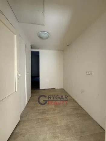Prodej obchodního prostoru, Praha - Vysočany, Pod pekárnami, 43 m2