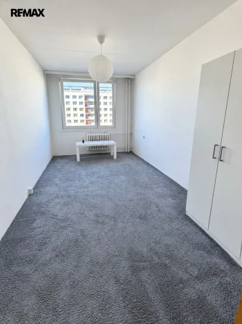 Pronájem bytu 2+1, Praha - Kobylisy, Slancova, 62 m2
